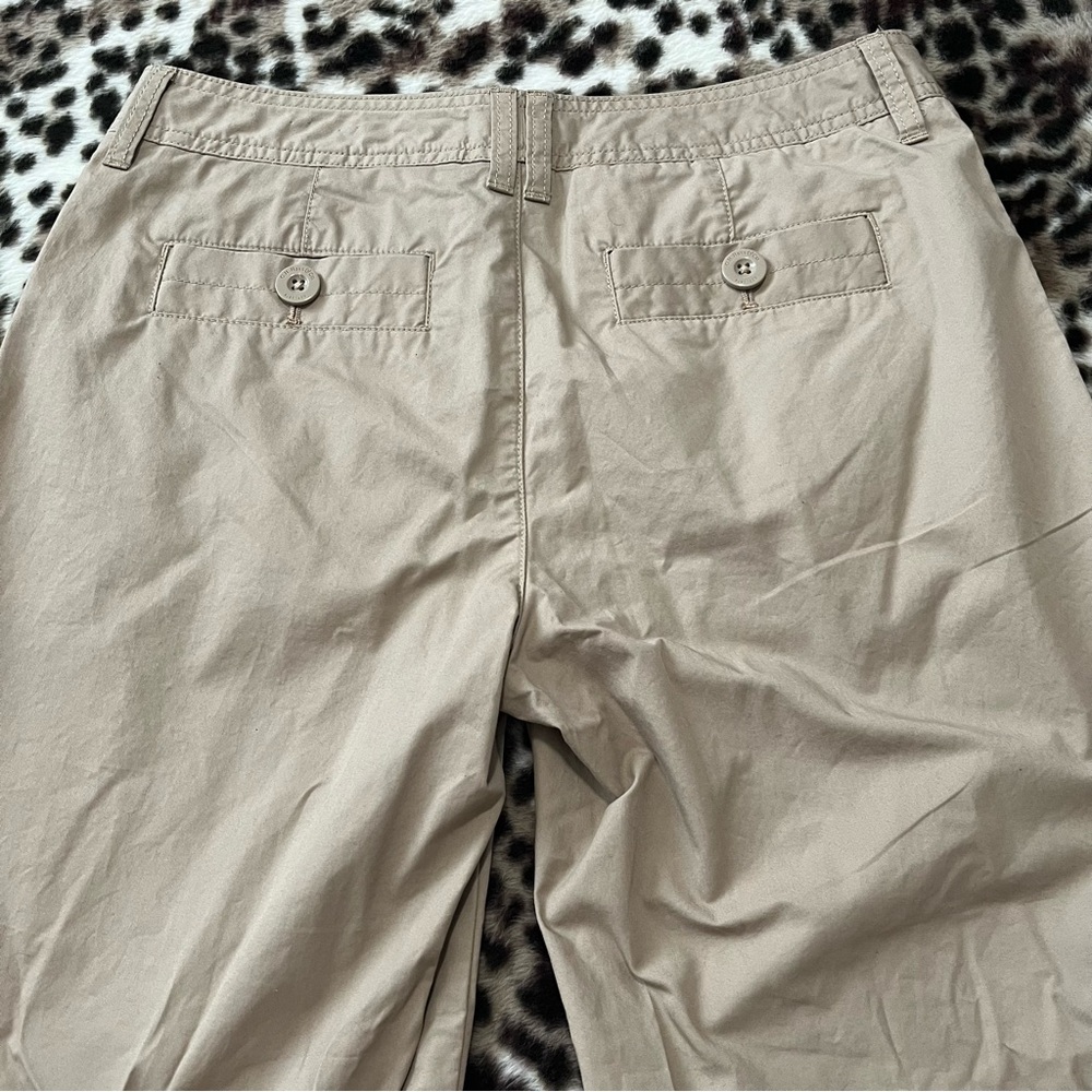 G.H. Bass new without tags size 6 women’s capris pants - Picture 9 of 10